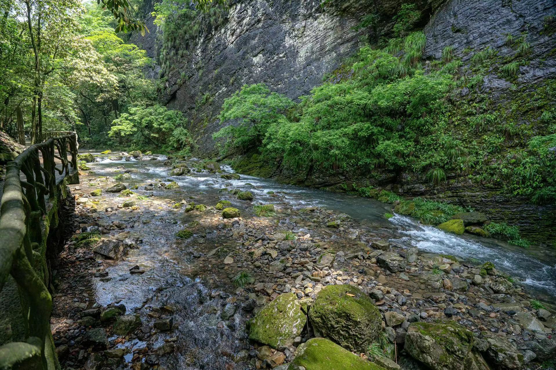 玉帘瀑布景区